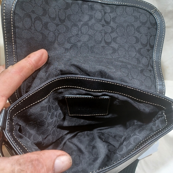 Coach crossbody - Picture 11 of 12